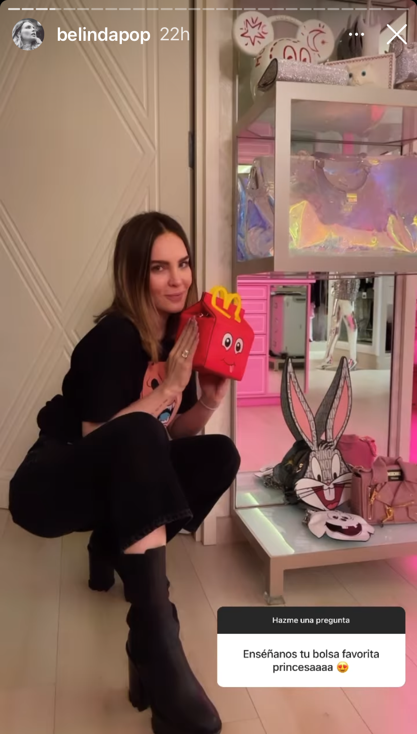 $!Belinda abre las puertas de su lujosa casa; enseñó su bolsa favorita y confiesa un íntimo pasatiempo