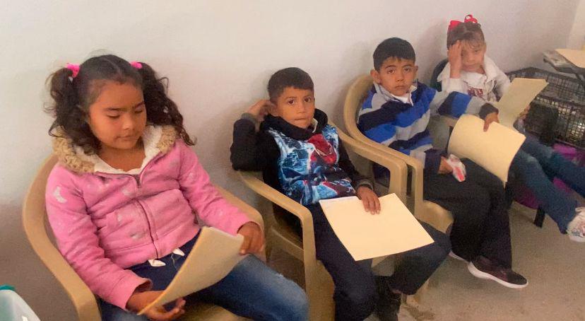 $!Atienden dentistas extranjeros a 500 niños y niña de Teacapán, Escuinapa