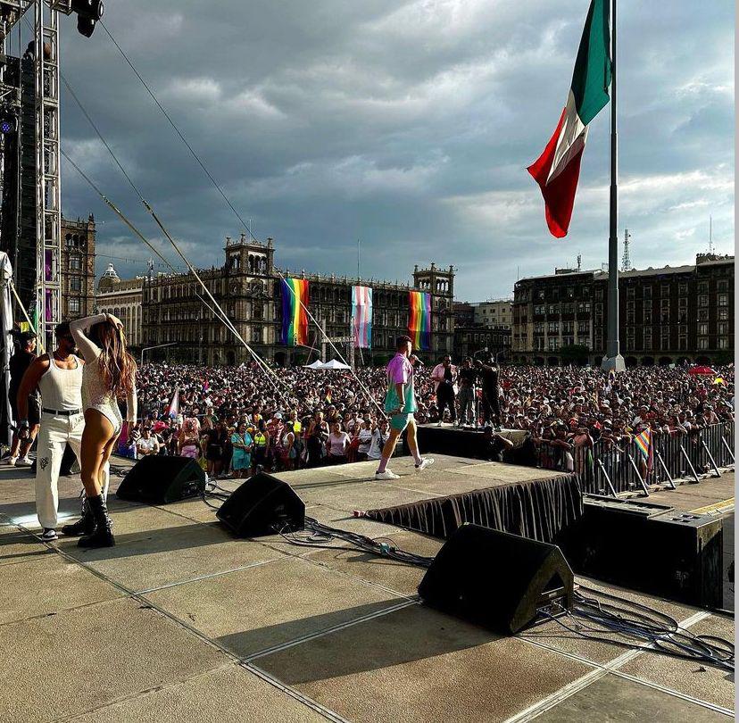 $!El porteño continúa conquistando nuevos escenarios y en esta ocasión se presentó en el evento que se celebró en el marco del día internacional del orgullo LGBT.