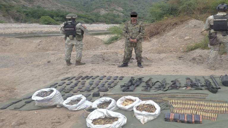 El Ejército incautó armas, explosivos y droga en acciones realizadas en Badiraguato y San Ignacio.