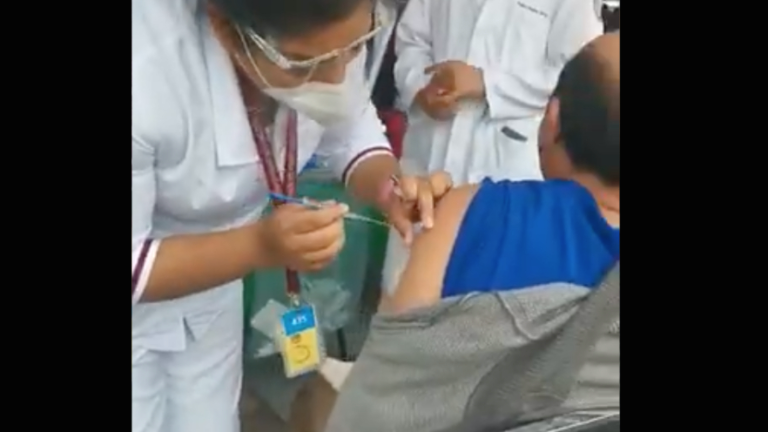 La voluntaria fue retirada.