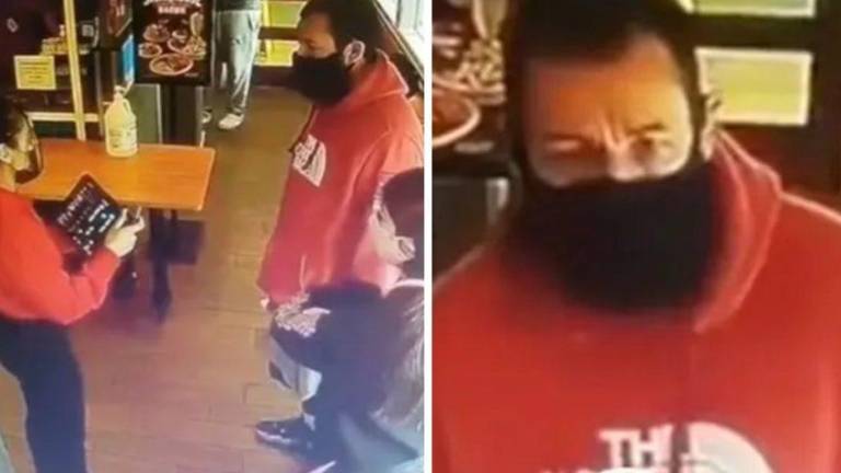 Mesera que no reconoció a Adam Sandler y lo rechazó se hace viral en TikTok