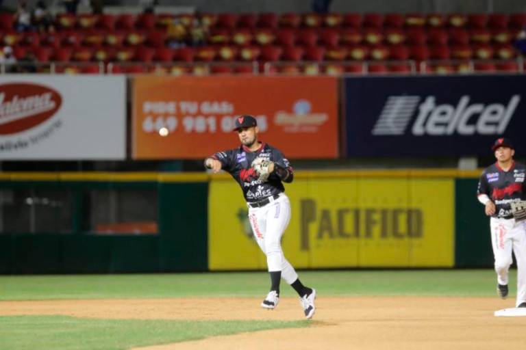 Tomateros sufre ante Yaquis su primera derrota en casa