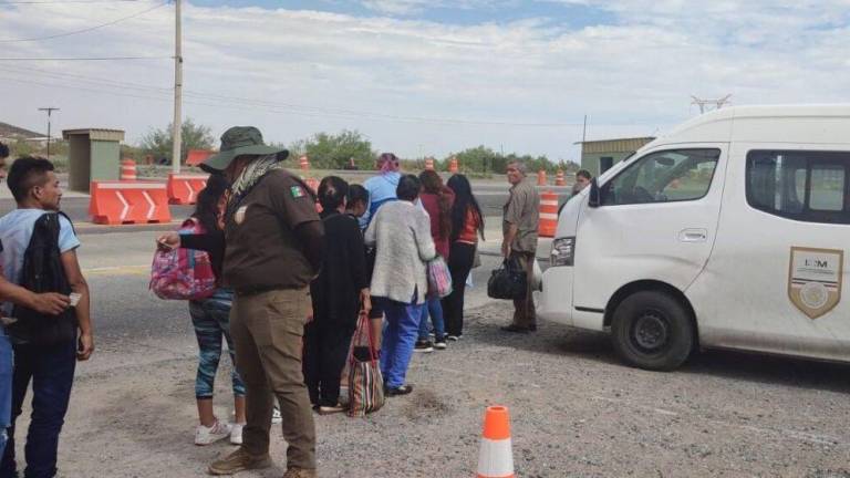 Deporta INM a refugiados y solicitantes de asilo en México; ‘transgrede principio de no devolución’