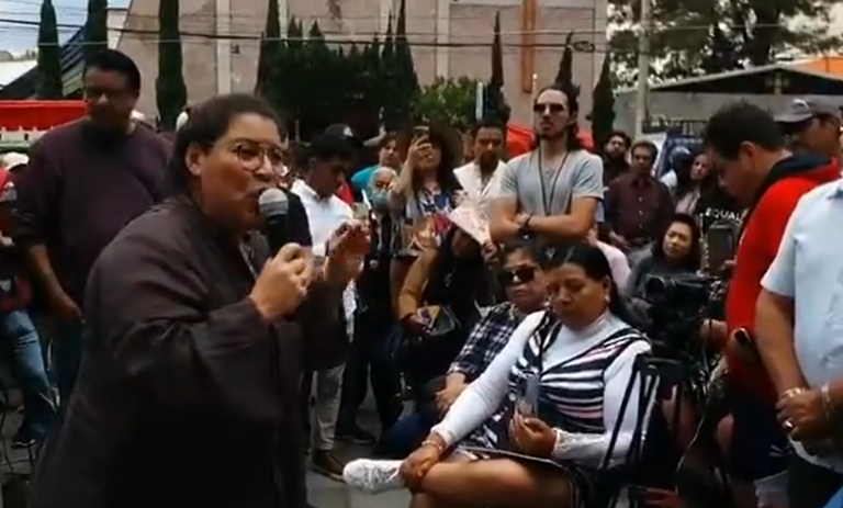 Trabajadores increpan a la ministra Lenia Batres en foro de Morena sobre la reforma al Poder Judicial