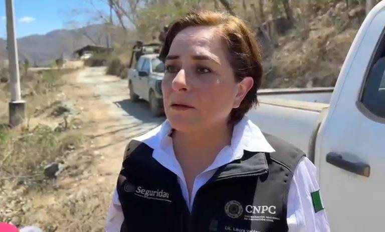 Extrayendo el agua, inmediatamente ingresan los rescatistas: Protección Civil