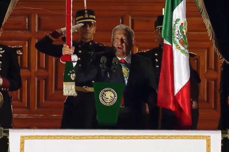 AMLO da su último Grito de Independencia; suma ‘viva la Cuarta Transformación’