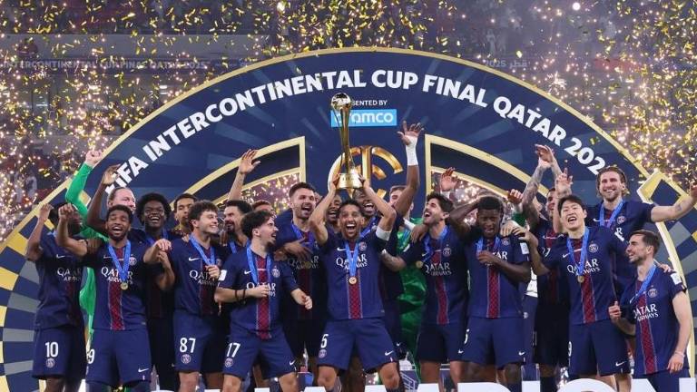 París Saint-Germain levanta su primera Copa Intercontinental.