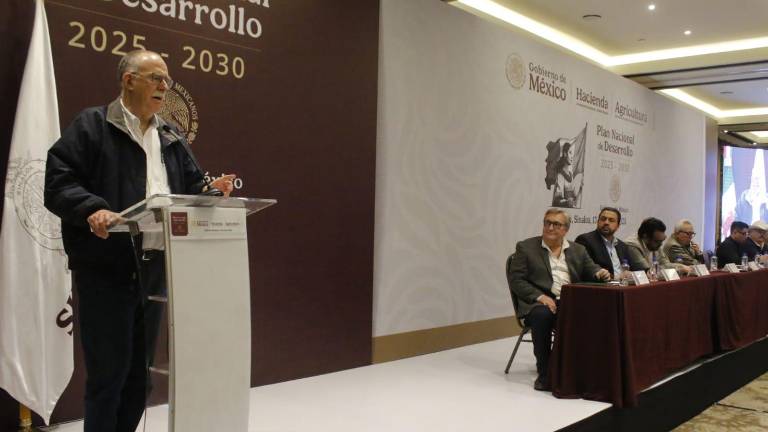 El encuentro fue encabezado por Julio Berdegué Sacristán, titular de la Secretaría de Agricultura a nivel federal y el Gobernador Rubén Rocha Moya.