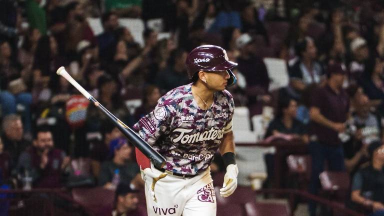 Luis Verdugo firma con Padres.