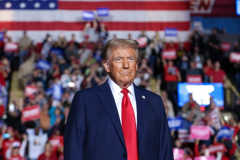 Trump afirma que Sheinbaum acordó detener migración, ‘cerrando nuestra frontera sur’