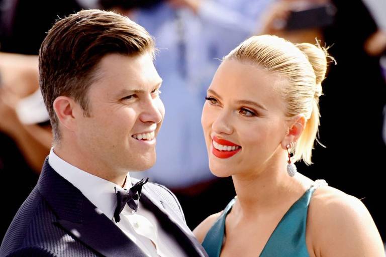 Colin Jost confirma que Scarlett Johansson está embarazada