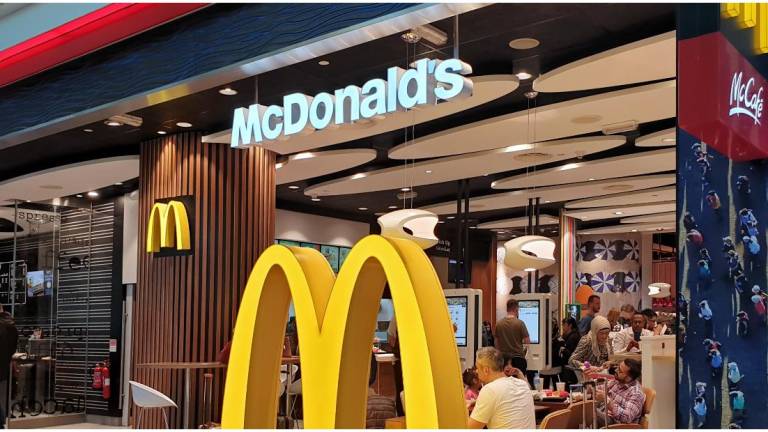 McDonald’s cerrará 850 tiendas de las mil que tiene dentro de Walmart en EU