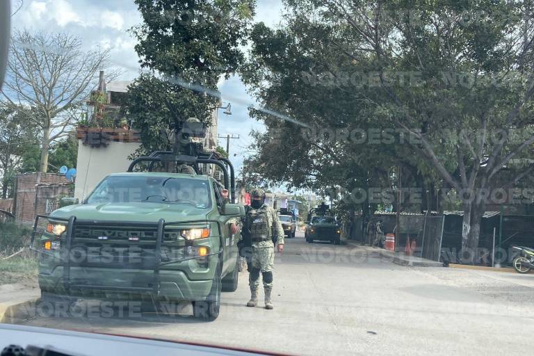 Elementos de seguridad realizan labores de reconocimiento y patrullaje en Concordia, reforzando la búsqueda de los mineros desaparecidos el 23 de enero.