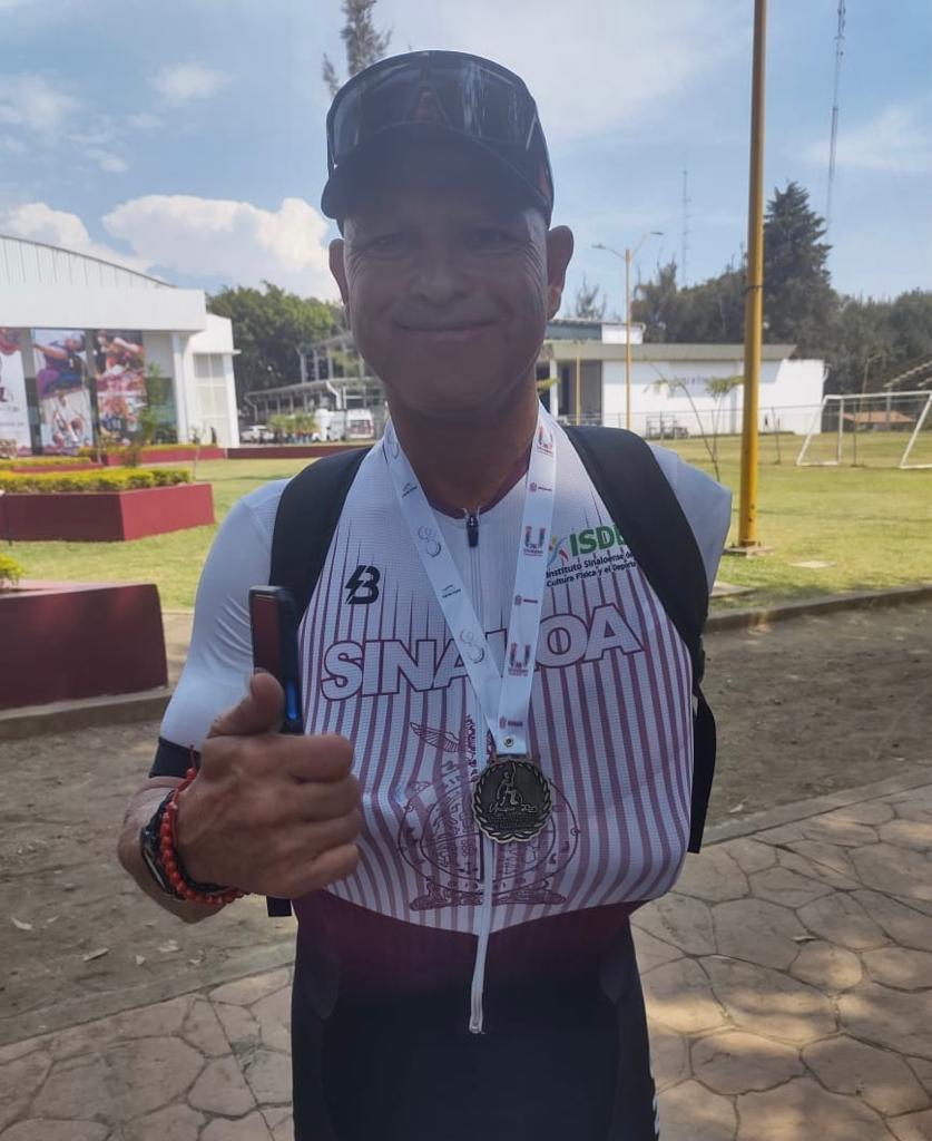 $!Suman sinaloenses dos medallas de oro en Michoacán
