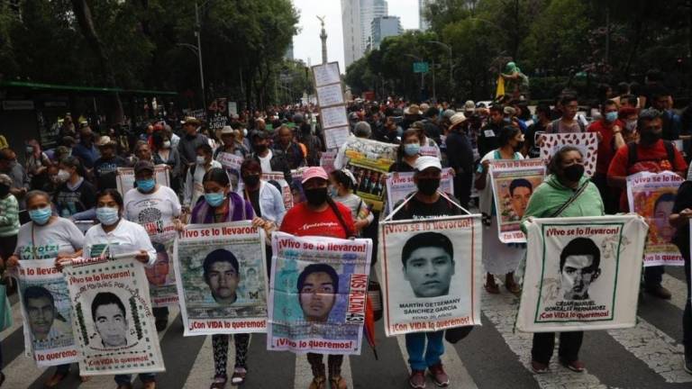 Una de las marchas en conmemoración de la desaparición de los estudiantes de Ayotzinapa.