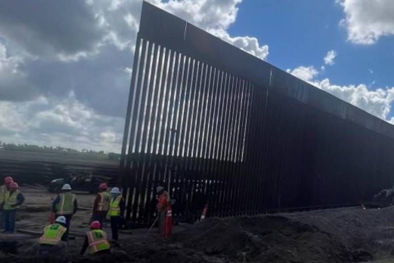 En medio de ‘diálogo’ con México, EU ordena construir muro en frontera de Texas