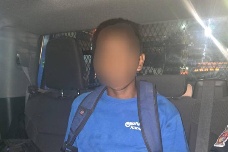 Detienen en Culiacán a hombre con orden de aprehensión por robo de vehículo en Chihuahua