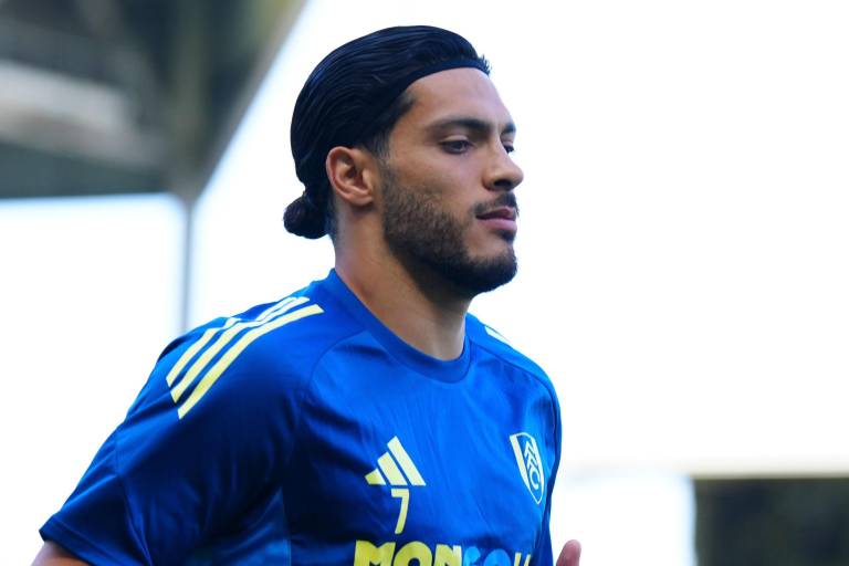 Raúl Jiménez inicia su octava temporada en Inglaterra con la mira en el top 5 latino de la Premier