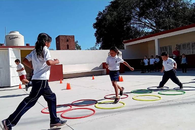 Llega el beisbol 5 a la comisaría El Guayabo