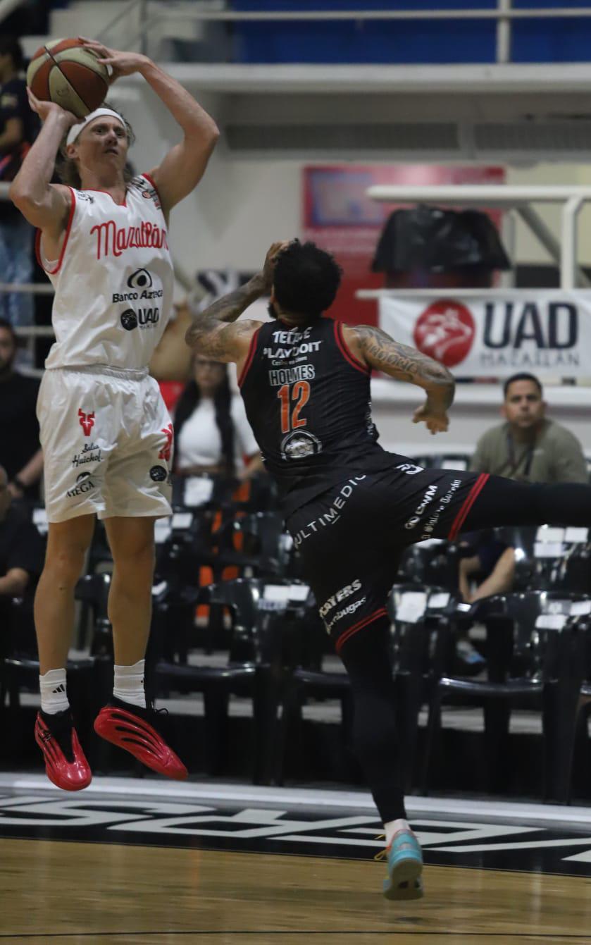 $!Venados Basketball inicia serie en casa con victoria sobre Toros Laguna