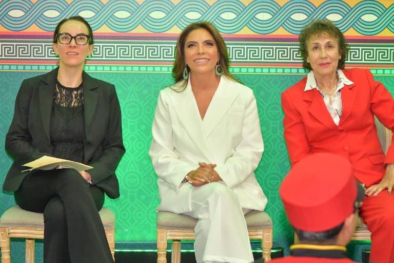 Como parte del mundial social, Lotería Nacional y Panini lanzan nueva edición gratuita del Álbum Retro de Fútbol que colecciona la memoria de México