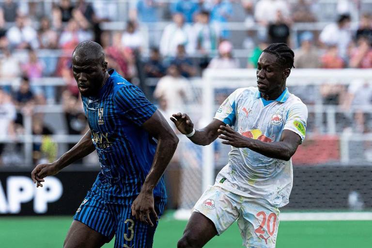 Salzburgo y Al Hilal firman un empate sin goles y dejan su futuro en suspenso en el Mundial de Clubes