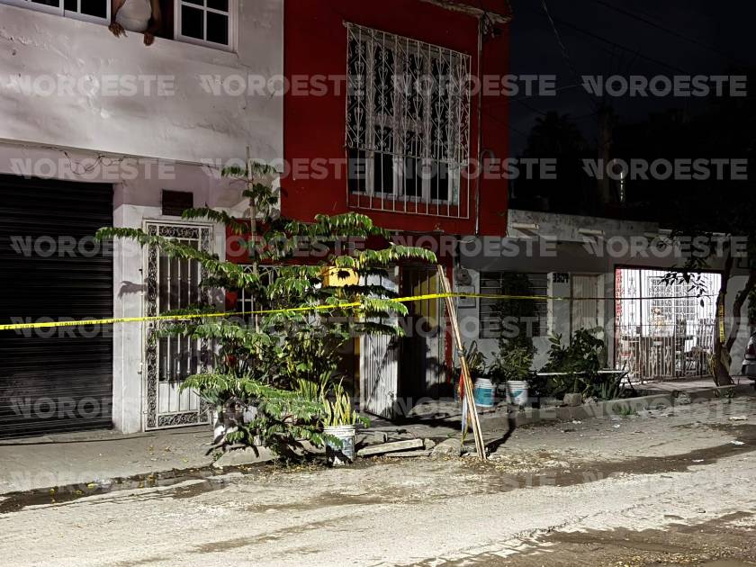 Lanzan artefacto explosivo contra vivienda en la 20 de Noviembre, en Mazatlán