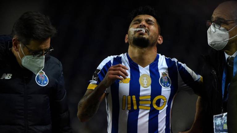 “Tecatito” Corona se perdería el resto de la campaña con el Porto y peligra para el Tri.