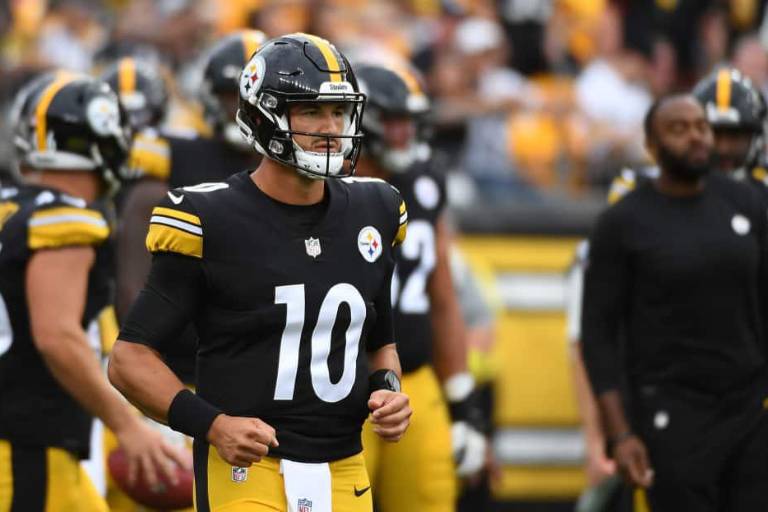 Mitchell Trubisky apunta a ser el quarterback titular de los Steelers de Pittsburgh