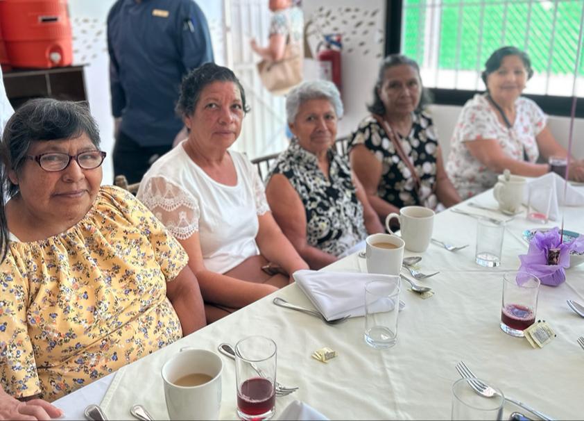 $!Margarita Prado, Andrea Mendoza, Margarita Rosas, Lupita Rosas y Laura Sarabia.