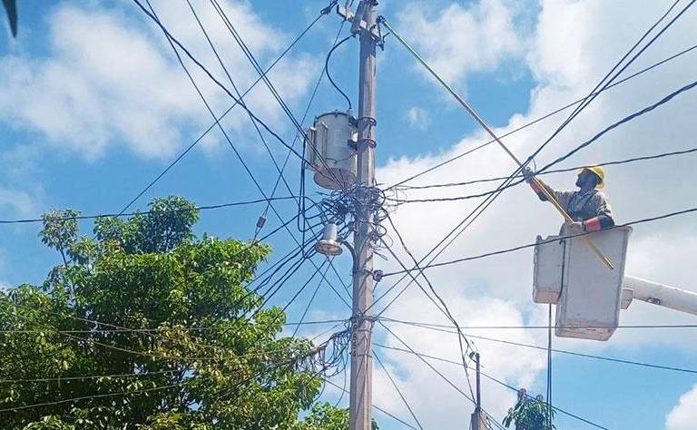 Pide CFE al Ayuntamiento de Mazatlán regularizar áreas deportivas