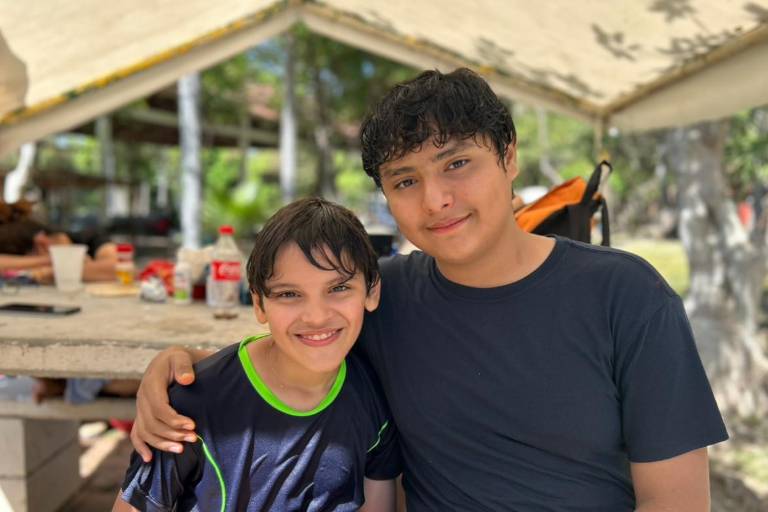 Disfrutan familias de últimos días vacacionales en Imala