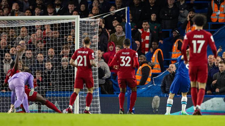 Chelsea y Liverpool no pasan del empate sin goles en Stamford Bridge