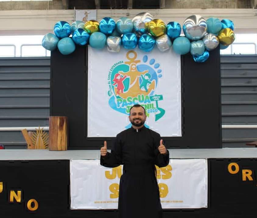 $!El Padre Armando Durán fue el encargado de coordinar este tradicional encuentro religioso.