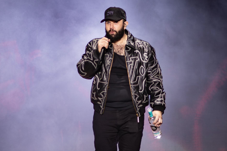 Cierra Carín León el año con lleno total en el Estadio GNP en Ciudad de México