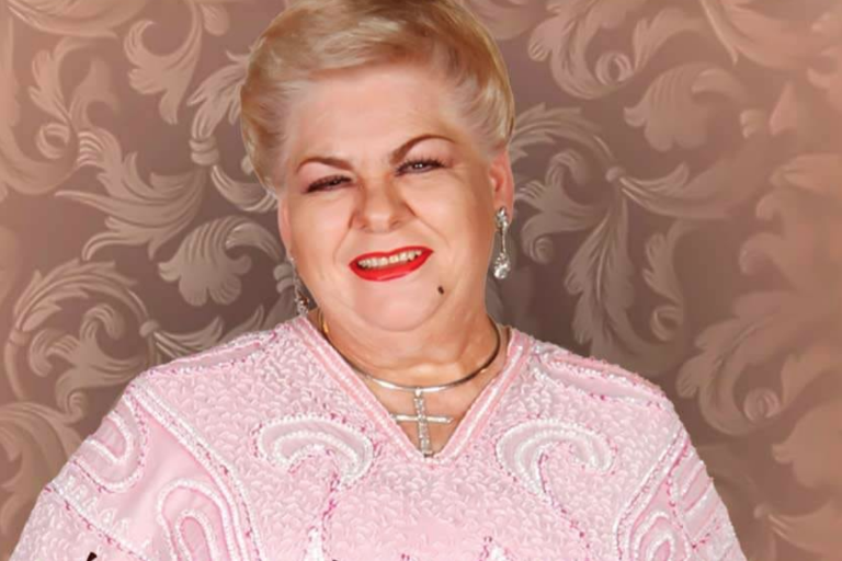 Señalan que hijos de Paquita la del Barrio se pelean por la herencia