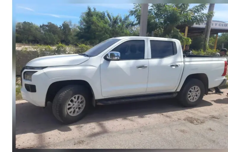 Unidades robadas y vehículo con blindaje artesanal fueron asegurados en Pericos, Mocorito.