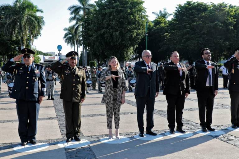 Sinaloa conmemora el legado del General Ángel Flores y la memoria de los estudiantes asesinados en Tlatelolco
