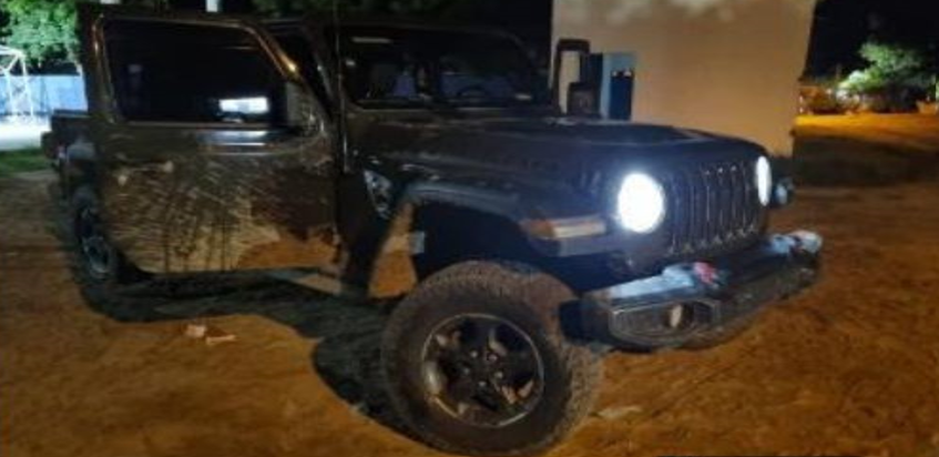 $!Detienen a cuatro con armas, drogas y equipo táctico en Navolato