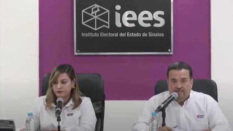 Representantes de los partidos PAS, PRI y PRD estuvieron en sesión del Instituto Electoral del Estado de Sinaloa.