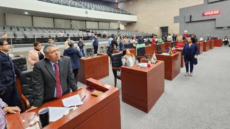 El Congreso del Estado de Morelos resolvió no retirar la protección o inmunidad procesal penal al Fiscal Uriel Carmona Gándara.