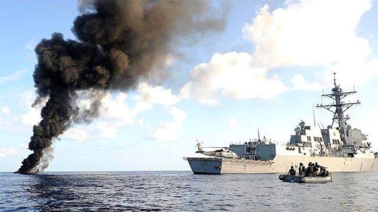 Escalada de ataques a la navegación en el Mar Rojo impacta en las rutas comerciales.