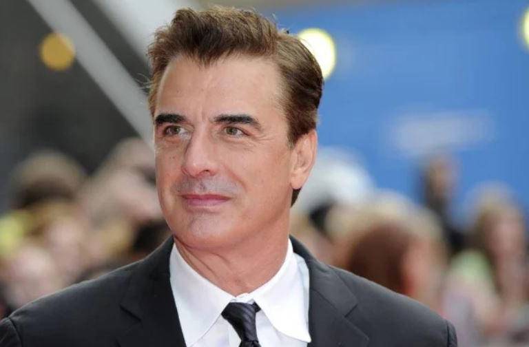 Regresa Chris Noth a los escenarios después de ser acusado abuso sexual