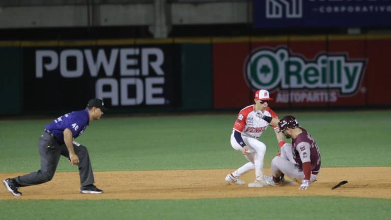 Tomateros golpean primero: vencen 4-2 a Venados en Mazatlán.