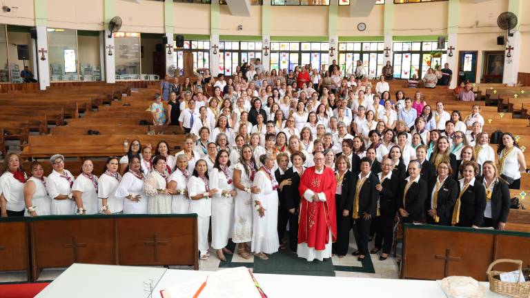 Celebran graduación de Anspac Mazatlán con misa de acción de gracias