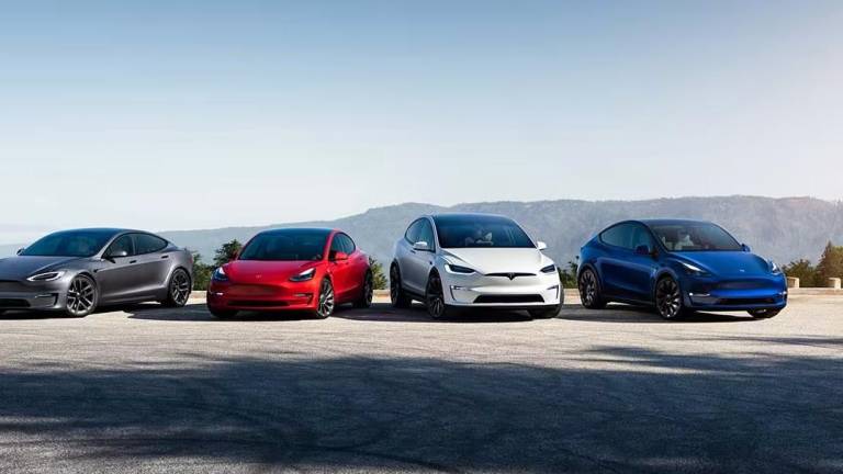 La empresa Tesla, de Elon Musk, instalará en México una planta para producir sus automóviles.