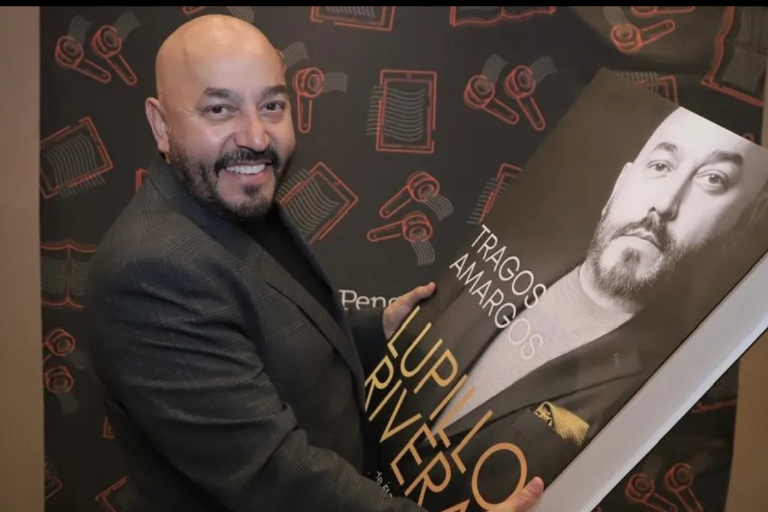 Presenta Lupillo Rivera su libro ‘Tragos Amargos’ en la FIL de Guadalajara