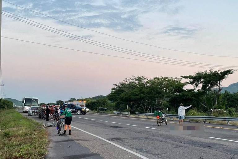 Muere ciclista atropellado durante rodada en carretera de Escuinapa