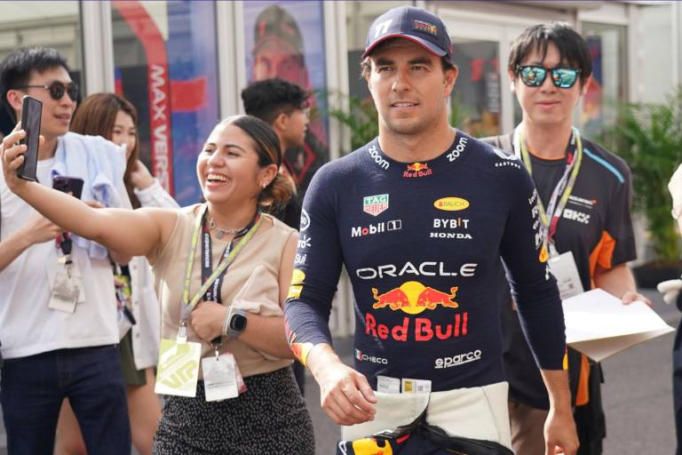 Helmut Marko no sabe si ‘Checo’ Pérez seguirá con Red Bull para la temporada 2025